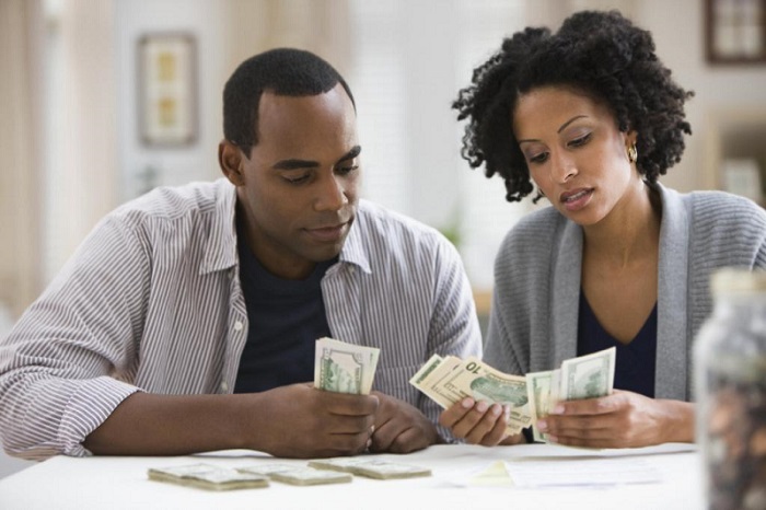 Finances in relationships; whose responsibility is it?
